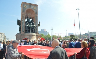 100. yıl ruhu Taksimde yaşatıldı