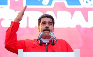 Askeri birlikleri teftiş eden Maduro: &quot;Savaşma zamanı geldi&quot;