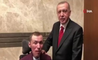 Cumhurbaşkanı Erdoğan, DMD hastası gençle görüştü