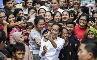 Endonezya’da Widodo yeniden başkan