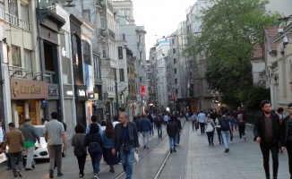 İstiklal Caddesi yaya trafiğine açıldı