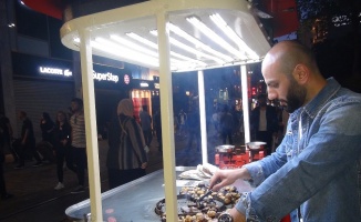 İstiklal Caddesi’ndeki esnaf siftah yaptı