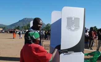 Malavi’de oy verme işlemi sürüyor