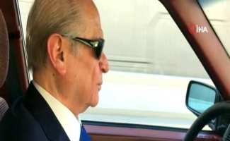 MHP Genel Başkanı Bahçeli’nin klasik araba turu