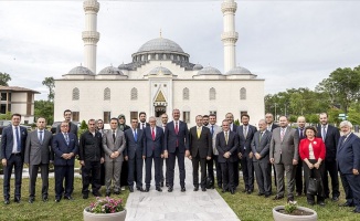 Adalet Bakanı Gül Amerika Diyanet Merkezi&#039;ni ziyaret etti