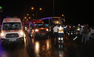 Adana’da yolcu otobüslerinin karıştığı zincirleme kaza: 20 yaralı
