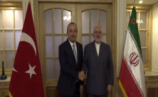 Bakan Çavuşoğlu, Cevad Zarif’le bir araya geldi