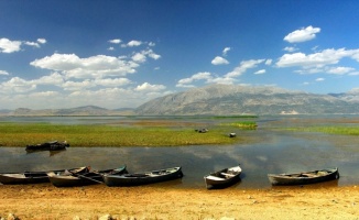 Nilüferleriyle ünlü Işıklı Gölü doğaseverleri bekliyor