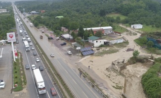 Sel nedeniyle ulaşıma kapanan D-100 karayolu yeniden ulaşıma açıldı