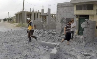 Suriye ve Rus savaş uçakları İdlib’i bombaladı: 5 ölü