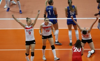 Kadın voleybolu &#039;yine&#039; finallerde