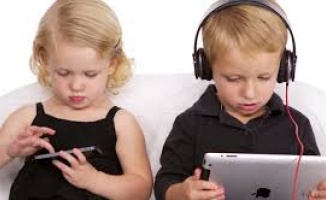 “Teknoloji bağımlılığı çocukları psikolojik ve fiziksel etkiliyor“