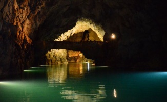 Turistlerin ilgi odağı &#039;Altınbeşik Mağarası&#039;