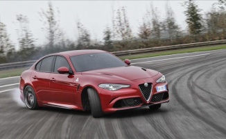 Alfa Romeo Giulia performans ödülü aldı