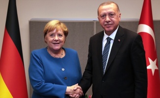 Cumhurbaşkanı Erdoğan ile Merkel telefonda görüştü