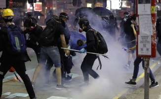 Hong Kong&#039;daki protestolar şiddet olaylarına sahne oldu