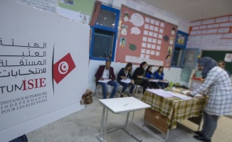 Tunus&#039;ta parlamento seçiminin galibi Nahda Hareketi