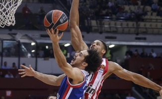 Anadolu Efes rahat kazandı