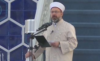 Diyanet İşleri Başkanı Erbaş, Büyük Çamlıca Camisi'nde hutbe irat etti