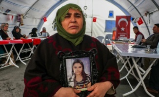 Diyarbakır annelerinden Kaya: Kızımı HDP&#039;den istiyorum