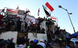Irak&#039;taki gösterilere müdahale: 15 yaralı