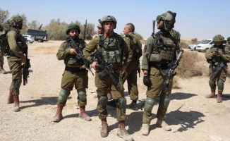 İsrail askerleri Kudüs&#039;te Filistinli bedevilere ait 4 evi yıktı