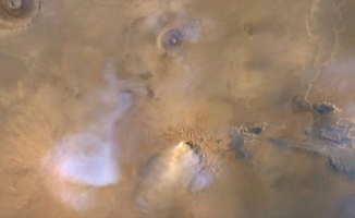 Mars&#039;taki kum fırtınaları gezegeni &#039;toz kuleleriyle&#039; kaplıyor