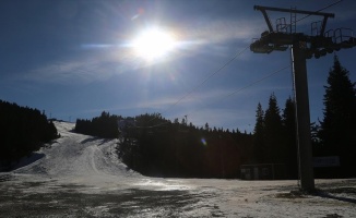 Anadolu&#039;nun &#039;yüce dağı&#039; kayak sezonu için kar bekliyor