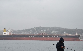 Dev gemiler İstanbul Boğazı&#039;ndan geçti