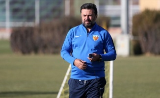 Kayserispor Teknik Direktörü Uygun: Hedefimiz Türkiye Kupası değil, ligde kalmak