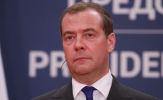 Rusya Başbakanı Medvedev: Ukrayna ile imzalanan gaz anlaşması ulaşılması gereken bir fedakarlıktı