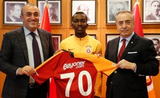 Galatasaray&#039;da Onyekuru&#039;nun transfer süreci tamamlandı