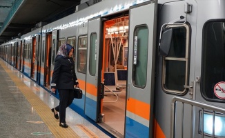 Yenikapı-Hacıosman metrosu cumartesi günleri de 8'li trenlerle hizmet verecek