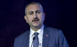 Adalet Bakanı Gül: Kimsenin yargıya haksız bir şekilde hakaret etme hakkı yok