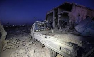 Esed İdlib&#039;deki bombardımandan kaçan sivilleri vurdu: 7 ölü