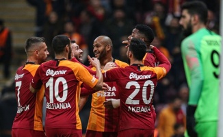 Galatasaray galibiyet serisine Kayserispor önünde devam etti
