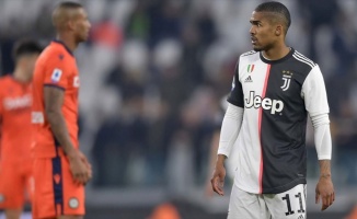 Juventuslu Douglas Costa sahalardan en az 15 gün uzak kalacak
