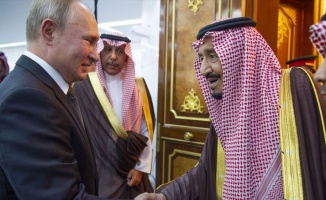 Putin ve Kral Selman &#039;petrol piyasalarını&#039; görüştü