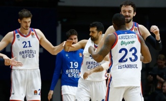 Anadolu Efes, Maccabi FOX deplasmanında