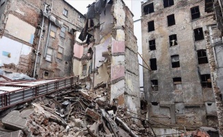 Beyoğlu&#039;nda yıkım tehlikesi bulunan 377 yapı mühürlendi
