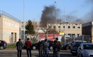 İtalya'da Kovid-19 tedbirlerine karşı çıkan cezaevi isyanlarında 6 mahkum öldü