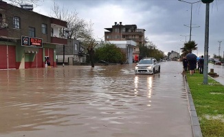 Osmaniye&#039;de sağanak hayatı olumsuz etkiledi