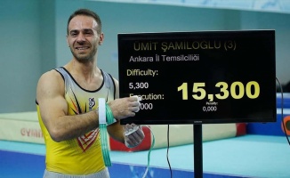 Milli cimnastikçi Şamiloğlu'nun altın madalya sevinci