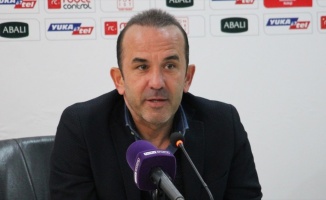 Erzurumspor Teknik Direktörü Özdilek: Futbolun geleceğiyle ilgili hiçbir şey netleşmedi
