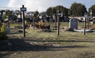 Fransa'da Kovid-19 nedeniyle Müslümanlar için mezarlık kalmadı