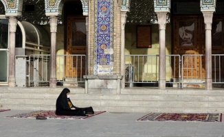 İran'da cami ve alışveriş merkezlerine yönelik kısıtlamalar kaldırıldı