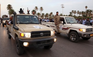 Libya ordusu Trablus'un güneyindeki Esabia kentine doğru ilerliyor
