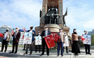 Sendikalar 1 Mayıs dolayısıyla Taksim Cumhuriyet Anıtı&#039;na çelenk bıraktı