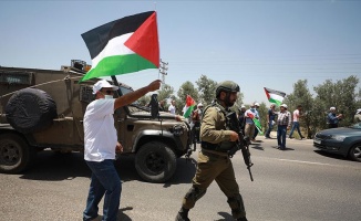 İsrail vatandaşı Filistinliler topraklarına el konulmasını protesto etti