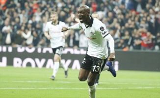 Rekortmen Atiba Hutchinson, Beşiktaş'ta ikinci 'dalya'ya hazırlanıyor